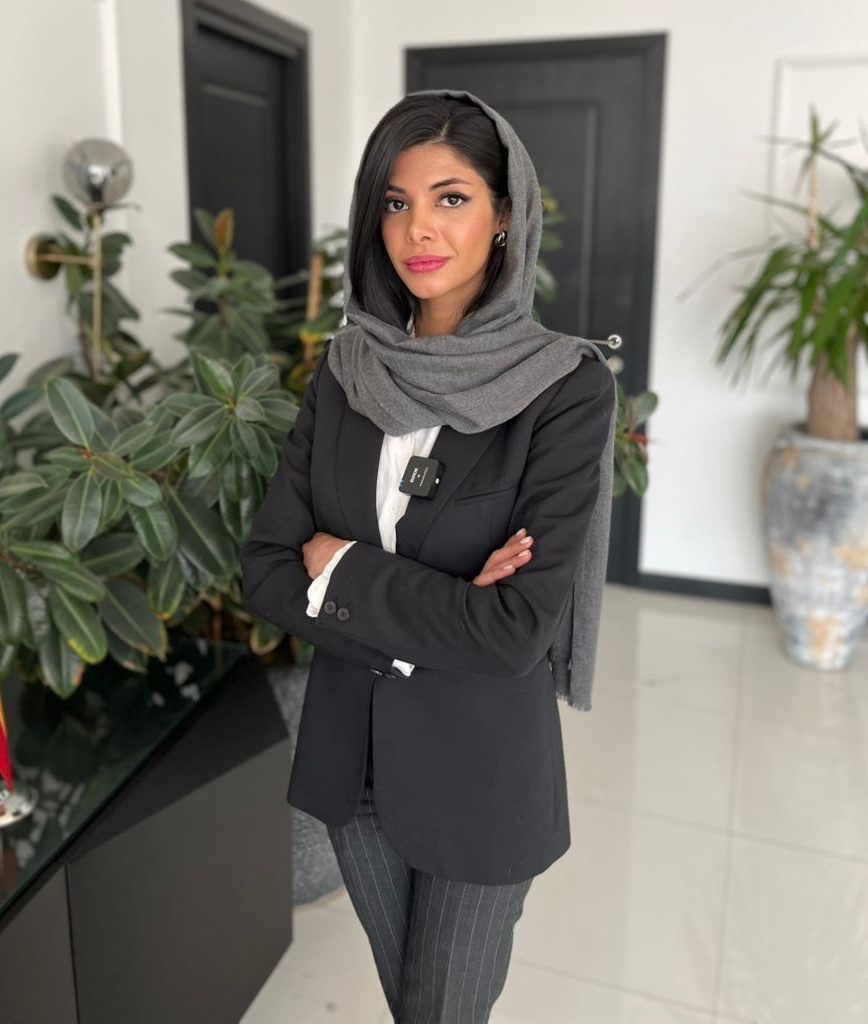 درباره من مهدیس صابری وکیل پایه یک دادگستری متخصص دعاوی خانوادگی